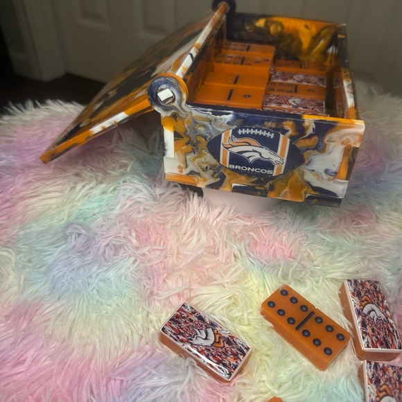 Custom Dominoes - Picture 2 of 6